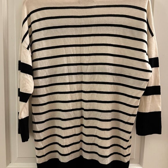 Neiman Marcus 100% cashmere striped sweater, size M - Picture 4 of 5